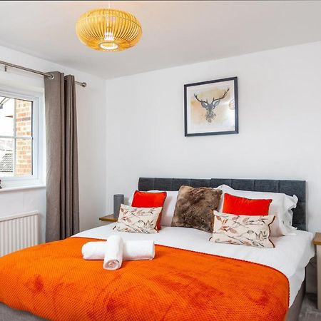 Maunsell House - Lovely Central Home Near Designer Outlets & Town With Parking Άσφορντ Εξωτερικό φωτογραφία